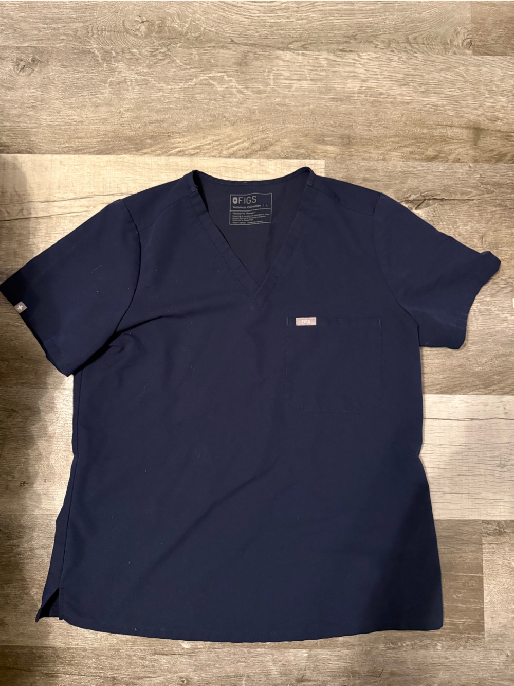 Figs women’s Navy Catarina Short Sleeve V-Neck Scrub Top